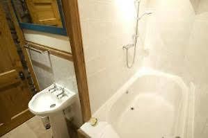 Castle Apartments エディンバラ エクステリア 写真